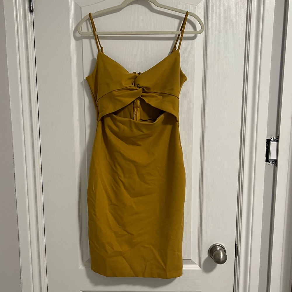 🍯 Dress